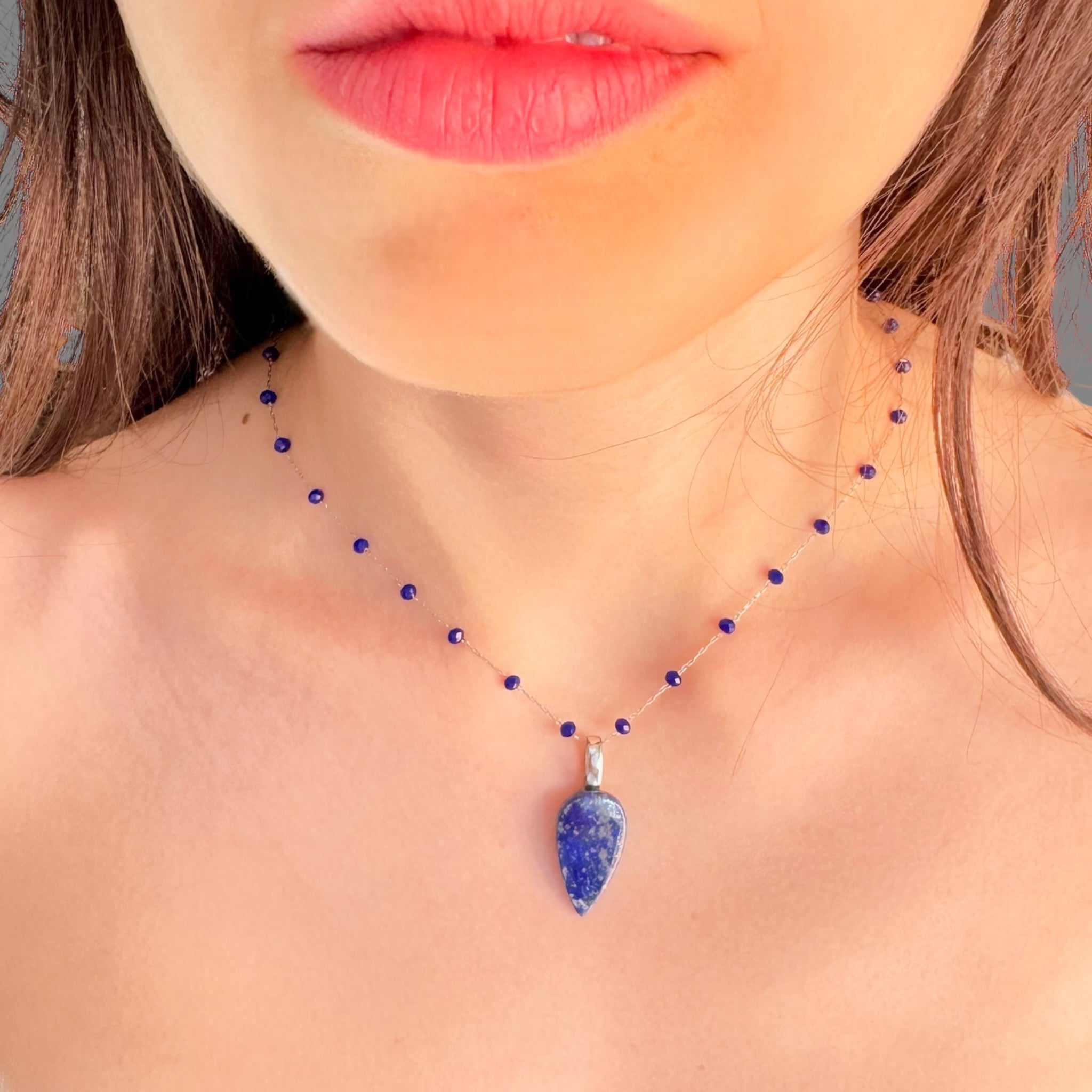 Collana lapislazzuli goccia 25x14mm Sharifa Crystals